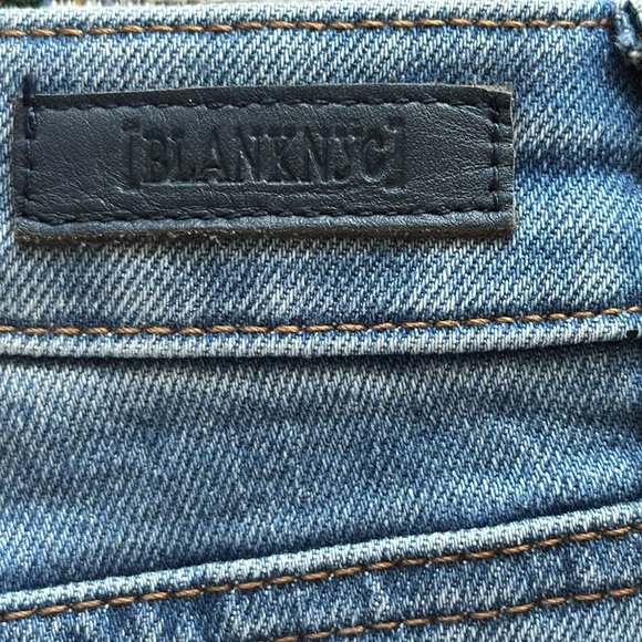 BlankNyc The Franklin Distressed Blue Jeans size 31 Wide Leg High Rise - Picture 3 of 5